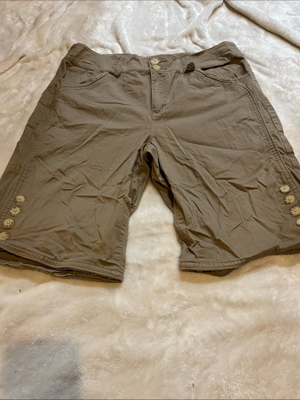 dressbarn Tan Khaki Utility Bermuda Shorts Side Button Size 12